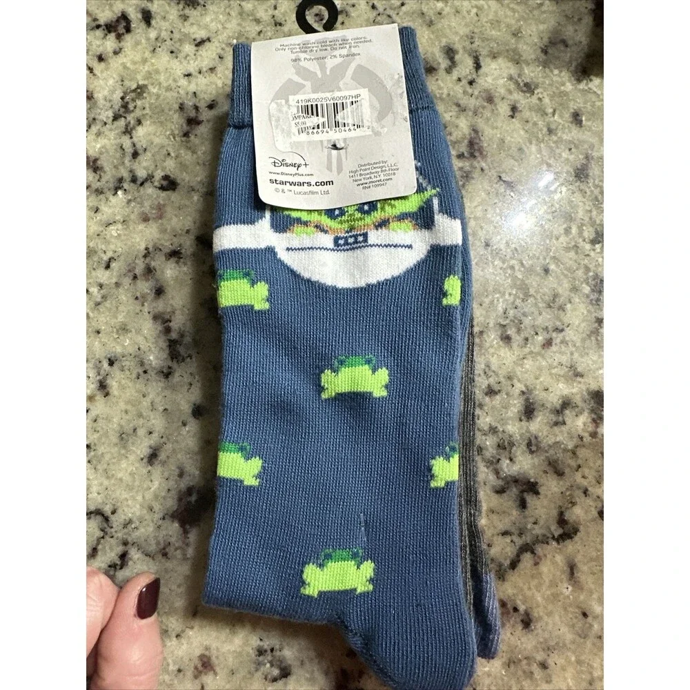 Disney Star Wars Mandalorian & The Child Crew Socks 2 Pair Size Mens 6-12 Frog